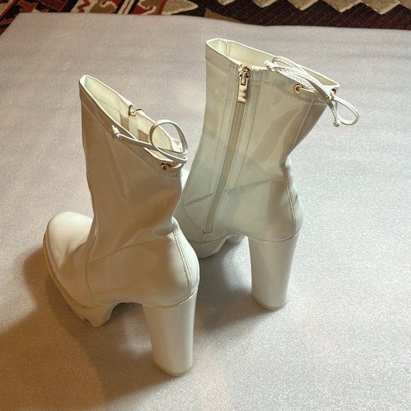 Azalea Wang white patent lug sole platform booties. Unworn. - Picture 6 of 7